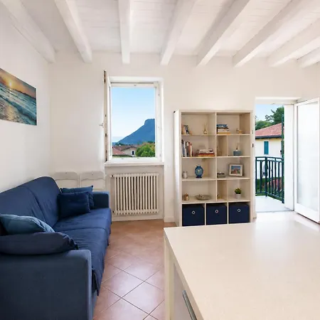 With Pool, 5 Minutes From The Lake! * Costermano